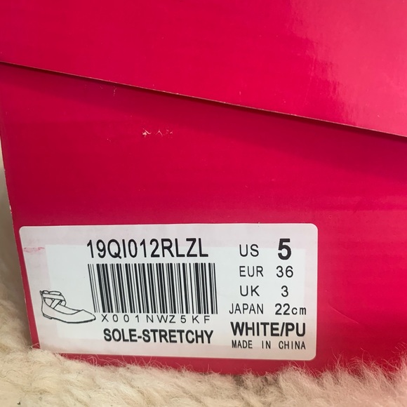 SOLD!! Dream Pairs white ankle strap flats - Picture 8 of 8